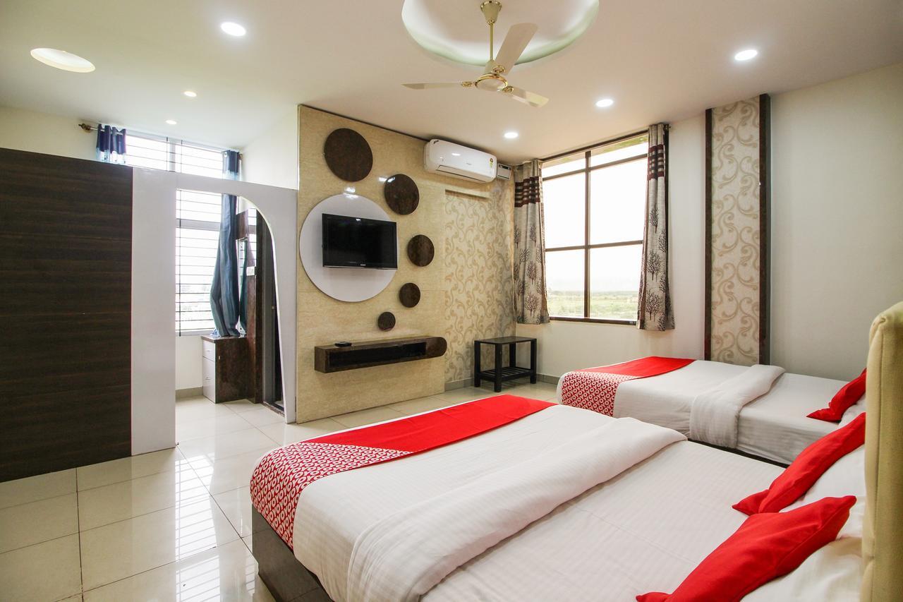 Oyo 15136 Nisarga Lodge Chikmagalur Bagian luar foto